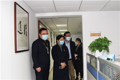 长沙市天心区人大常委会主任于献一行调研中合慧景复工复产情况