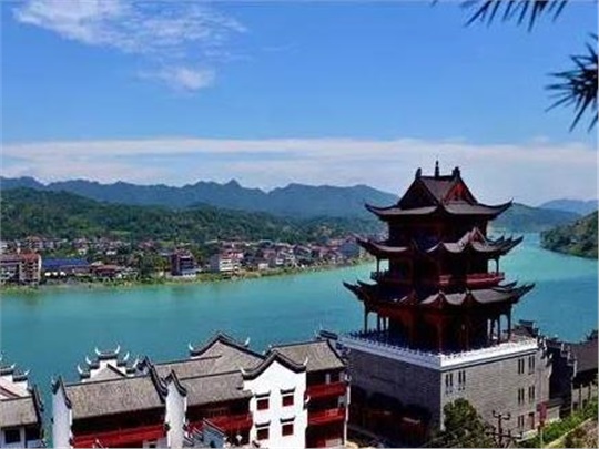 “彭”友说“划” · 湖南“市场主导、产业支撑”的全国特色小镇, 创新培育一二三产联动