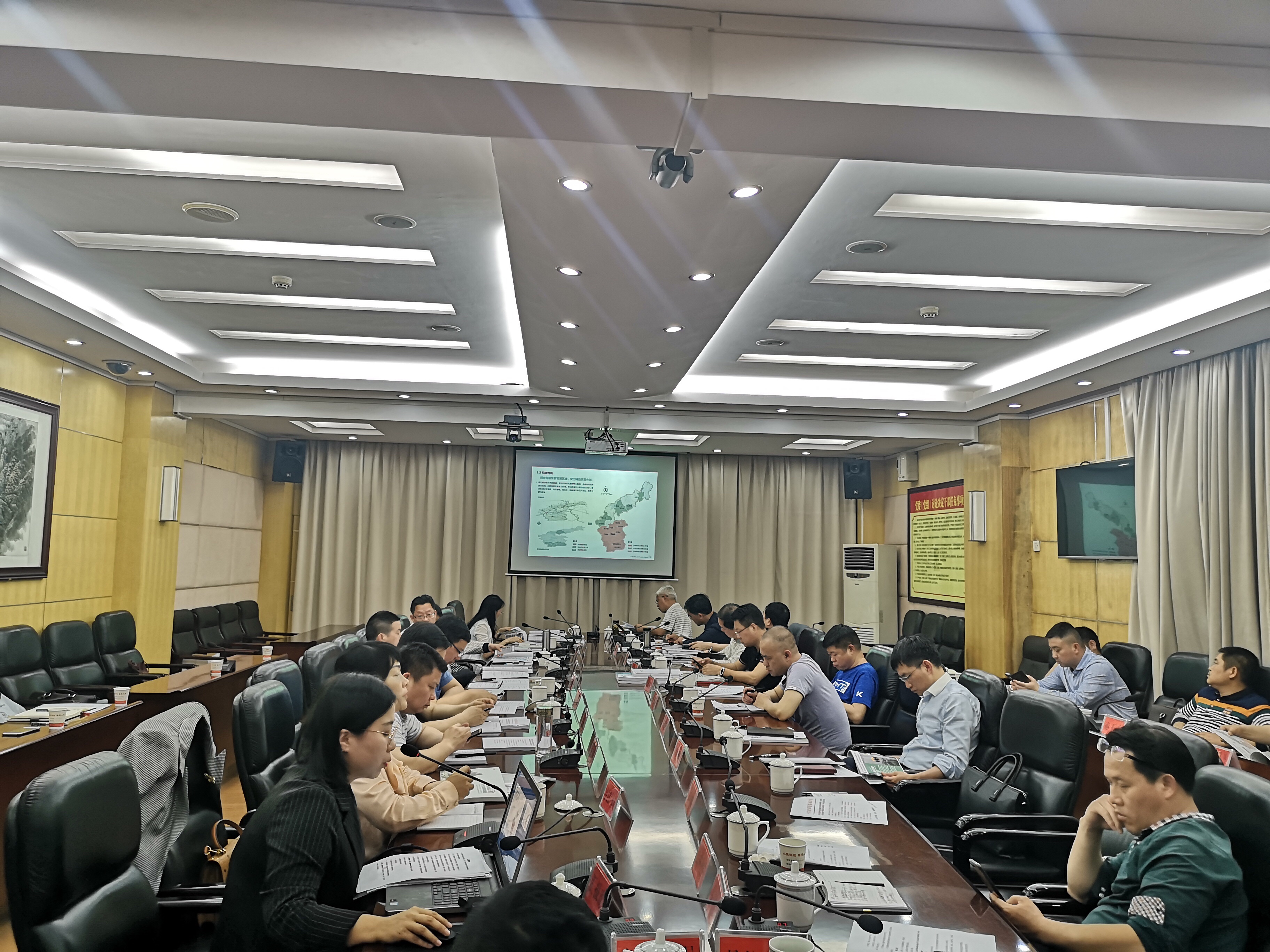 我院《宜章县精品民宿产业发展专项规划》顺利通过评审！