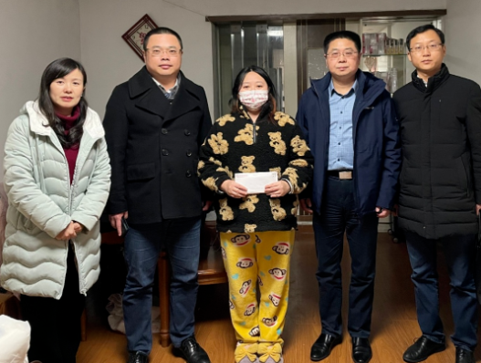 情暖岁寒时|中合慧景组织区党代表、人大代表慰问困难群众